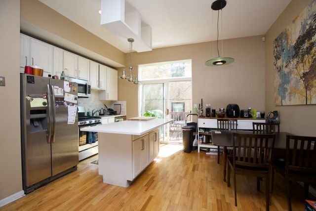 2205 W OHIO Street TH, Chicago, IL 60612