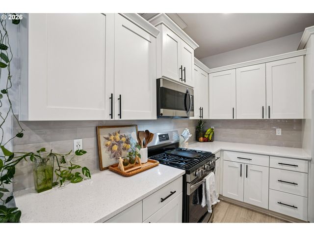 1275 S 28TH Ave, Cornelius, OR 97113