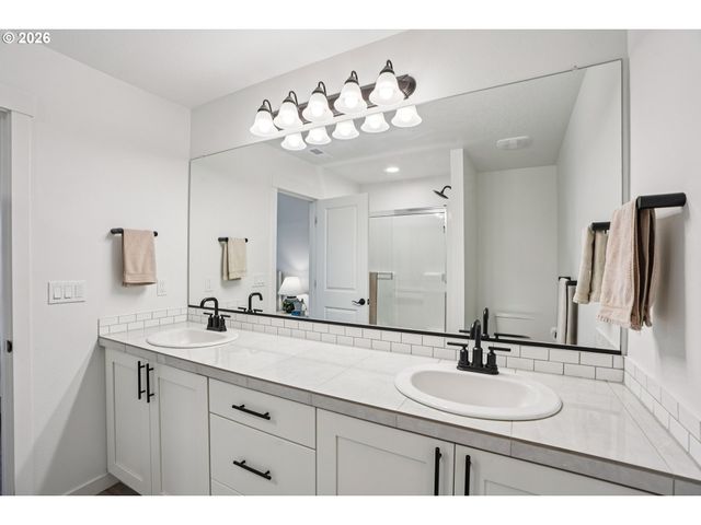 1275 S 28TH Ave, Cornelius, OR 97113