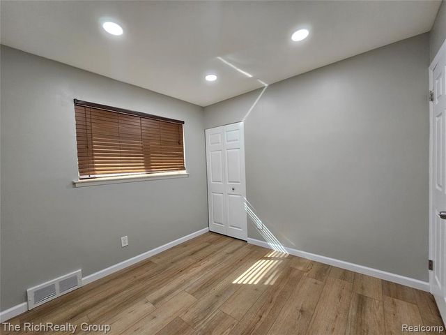 33900 Beechnut Street, Westland, MI 48186