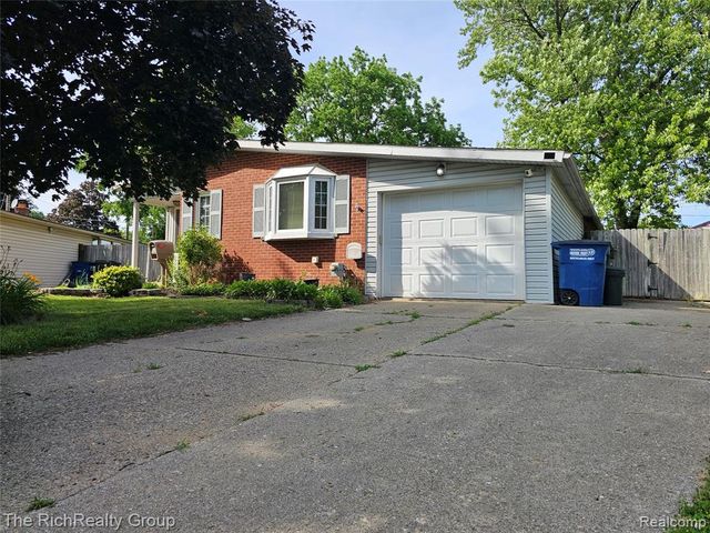 33900 Beechnut Street, Westland, MI 48186