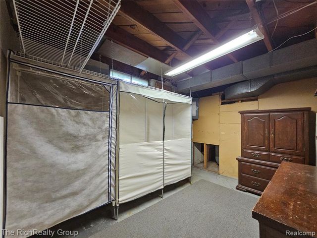 33900 Beechnut Street, Westland, MI 48186