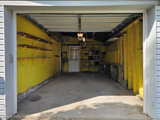 33900 Beechnut Street, Westland, MI 48186