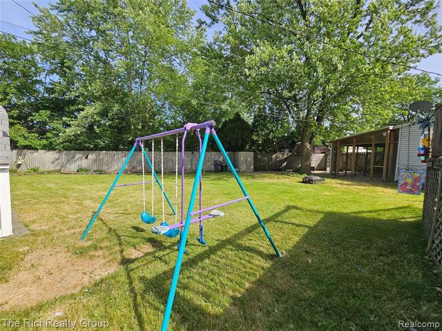 33900 Beechnut Street, Westland, MI 48186