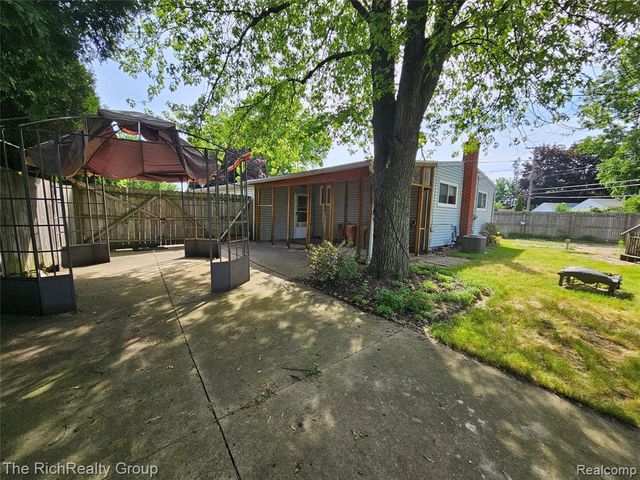 33900 Beechnut Street, Westland, MI 48186