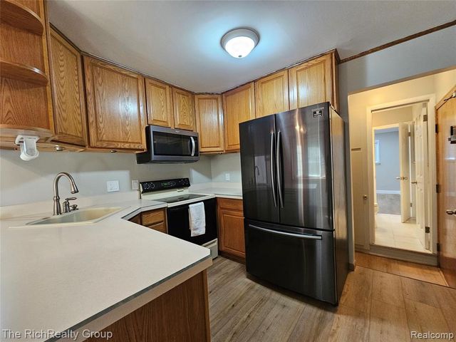 33900 Beechnut Street, Westland, MI 48186