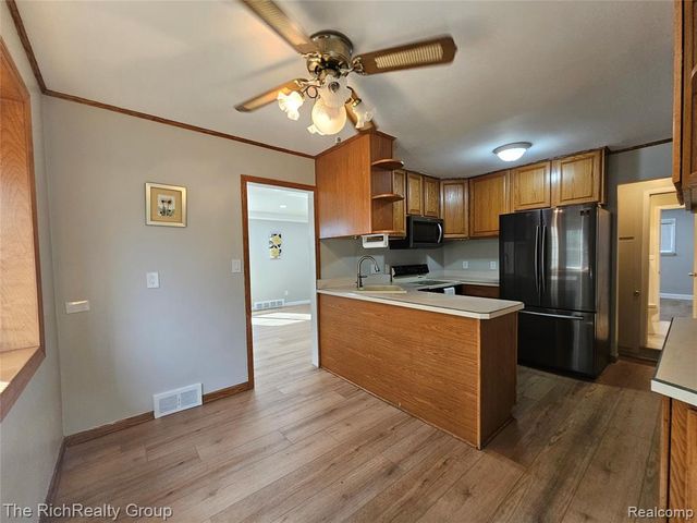 33900 Beechnut Street, Westland, MI 48186