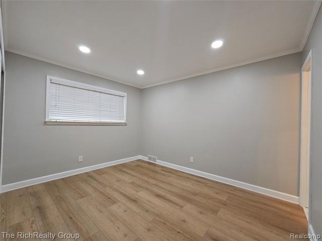 33900 Beechnut Street, Westland, MI 48186