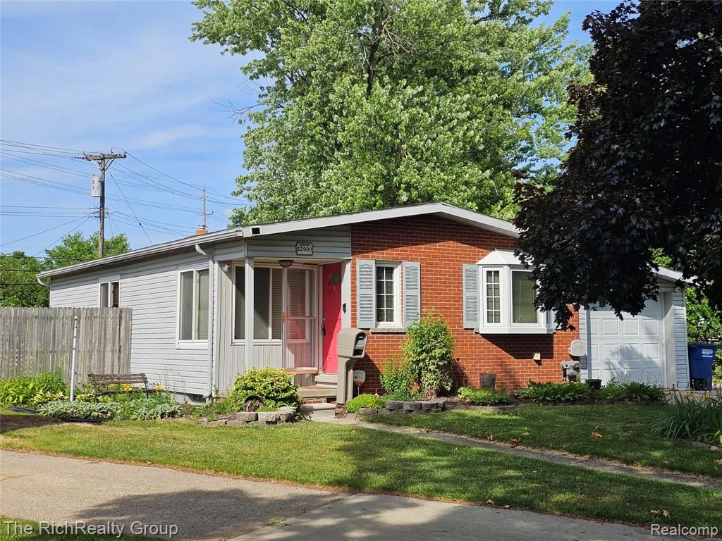 33900 Beechnut Street, Westland, MI 48186