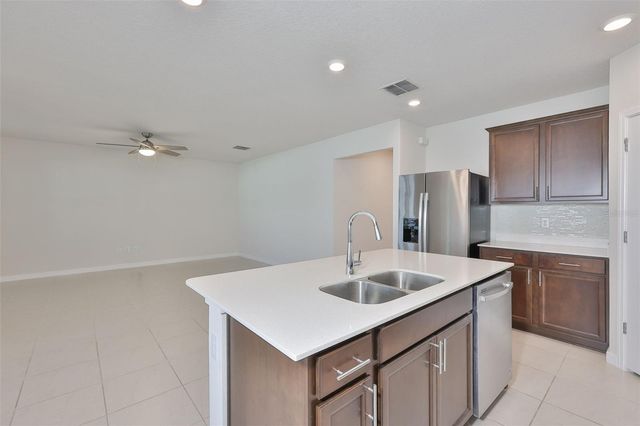 1002 TIDAL ROCK AVENUE, Ruskin, FL 33570