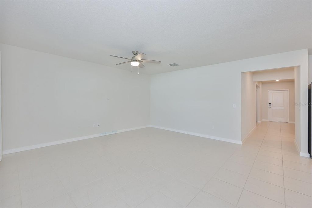 Image 24 of property listing at 1002 TIDAL ROCK AVENUE, Ruskin, FL 33570