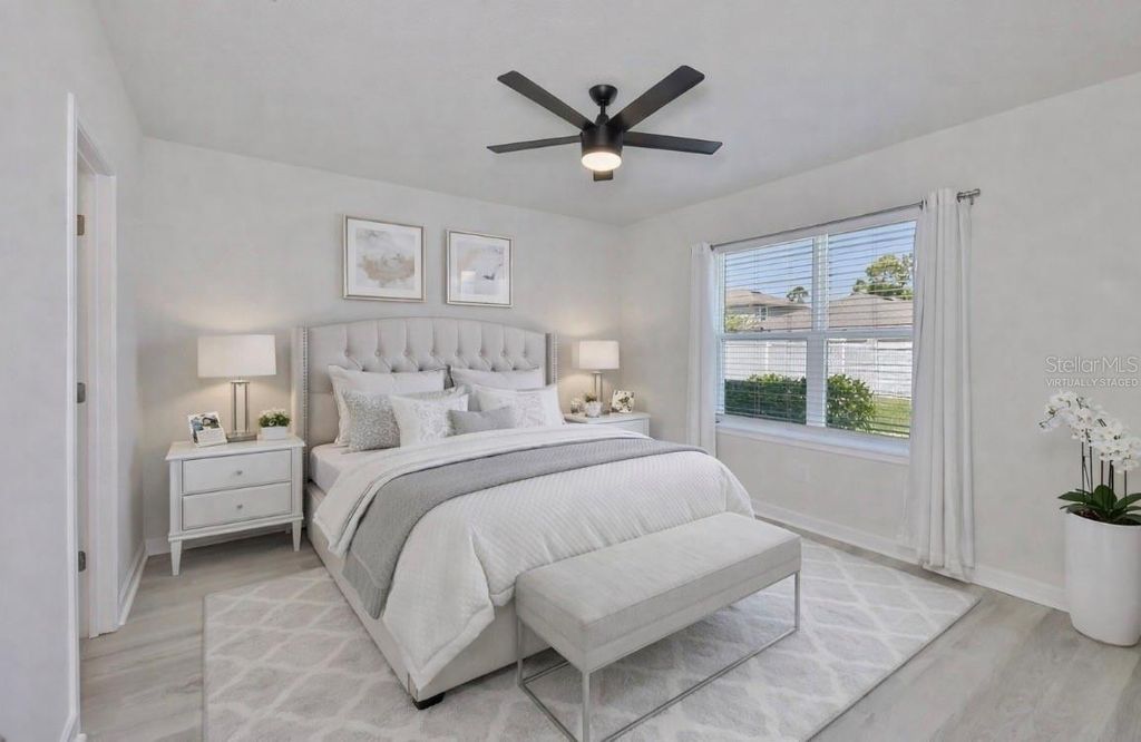 Image 6 of property listing at 1002 TIDAL ROCK AVENUE, Ruskin, FL 33570