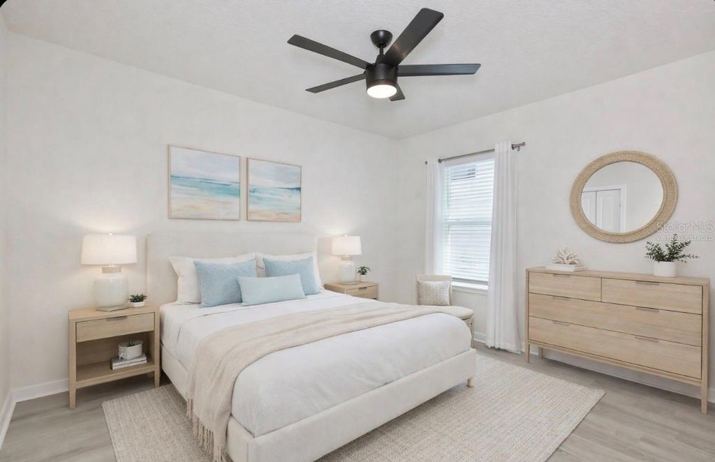 Image 10 of property listing at 1002 TIDAL ROCK AVENUE, Ruskin, FL 33570