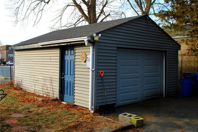 28 Elizabeth Street, Pawtucket, RI 02861