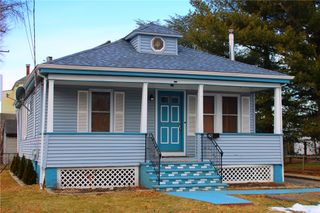 28 Elizabeth Street, Pawtucket, RI 02861