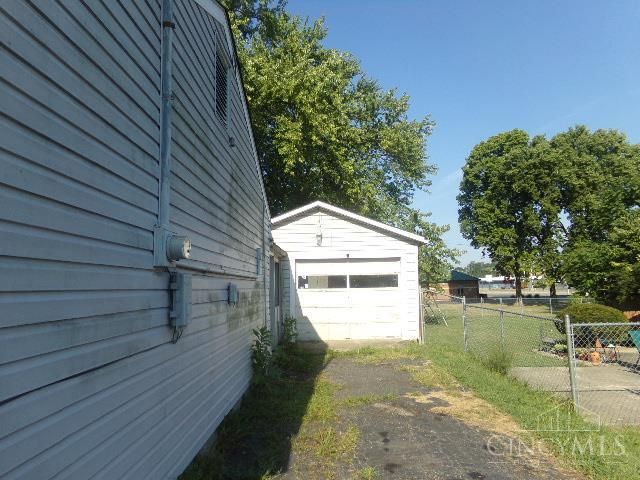 608 Richardson Drive, Middletown, OH 45042