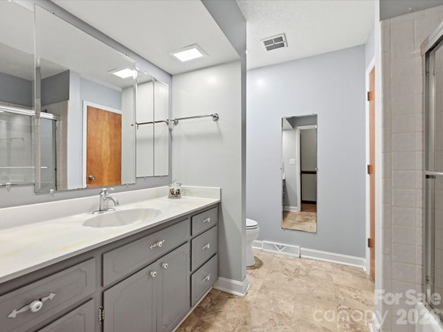 8812 Crestwood Drive, Mount Pleasant, NC 28124