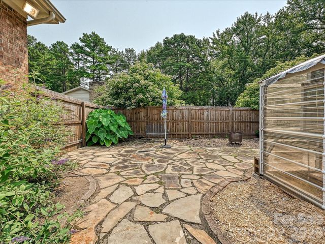 8812 Crestwood Drive, Mount Pleasant, NC 28124