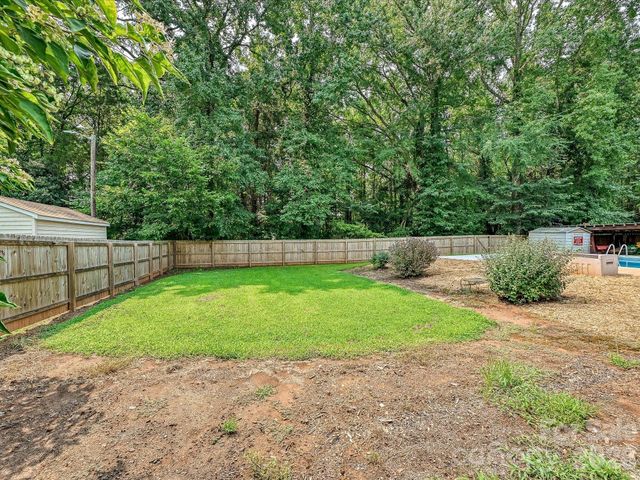 8812 Crestwood Drive, Mount Pleasant, NC 28124