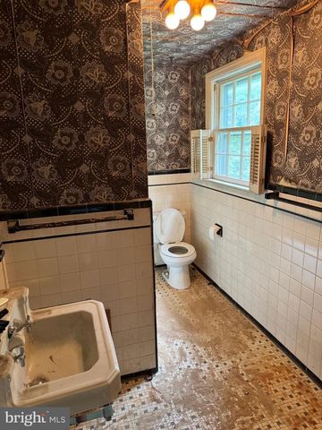 6420 SPRING TER, Falls Church, VA 22042