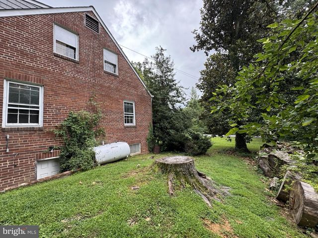 6420 SPRING TER, Falls Church, VA 22042