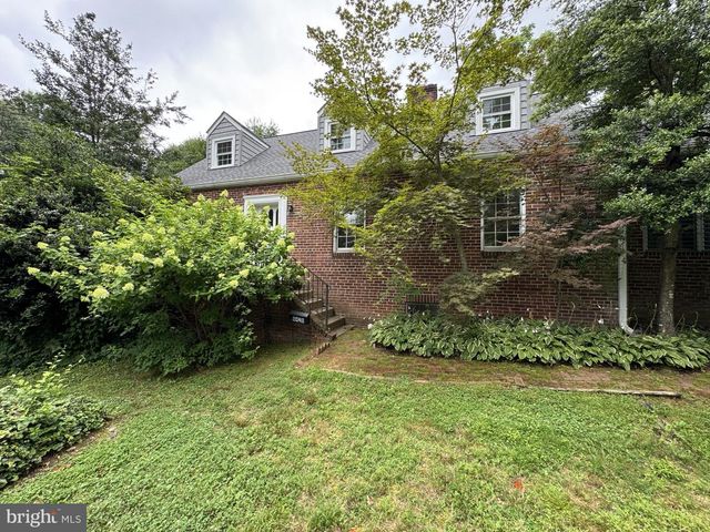 6420 SPRING TER, Falls Church, VA 22042