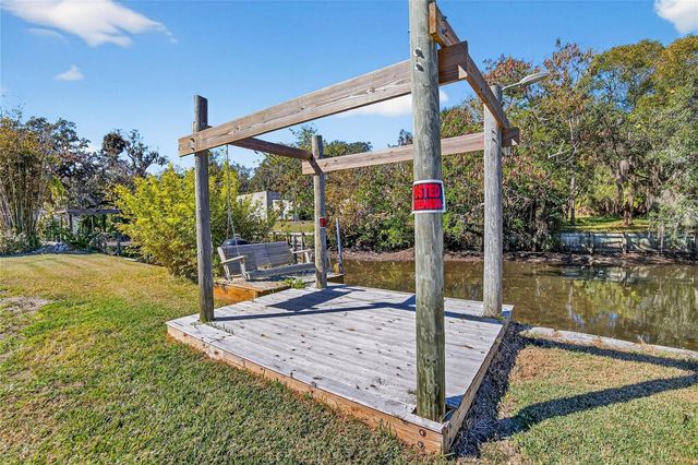 8615 PARKWAY CIRCLE, Riverview, FL 33569