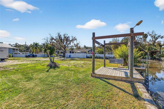 8615 PARKWAY CIRCLE, Riverview, FL 33569