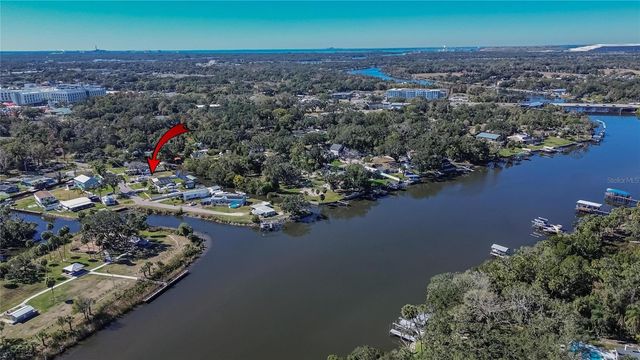8615 PARKWAY CIRCLE, Riverview, FL 33569