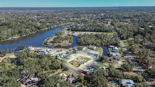 8615 PARKWAY CIRCLE, Riverview, FL 33569