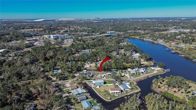 8615 PARKWAY CIRCLE, Riverview, FL 33569