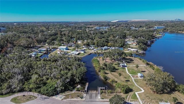 8615 PARKWAY CIRCLE, Riverview, FL 33569