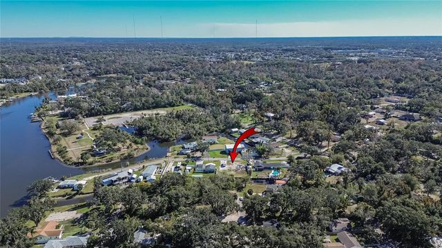 8615 PARKWAY CIRCLE, Riverview, FL 33569