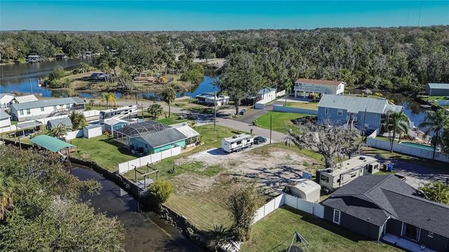 8615 PARKWAY CIRCLE, Riverview, FL 33569