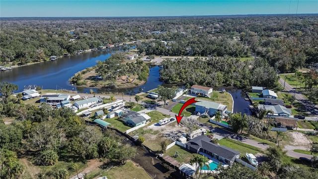8615 PARKWAY CIRCLE, Riverview, FL 33569
