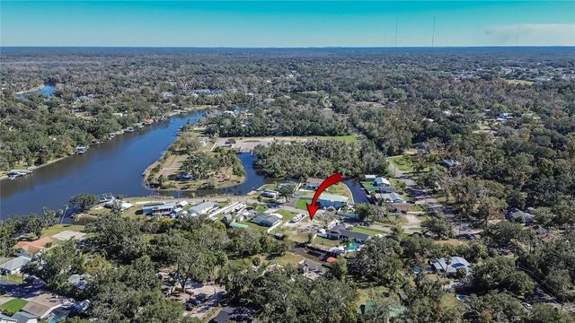 8615 PARKWAY CIRCLE, Riverview, FL 33569