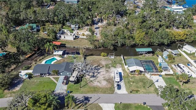 8615 PARKWAY CIRCLE, Riverview, FL 33569