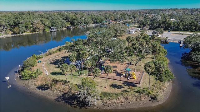 8615 PARKWAY CIRCLE, Riverview, FL 33569