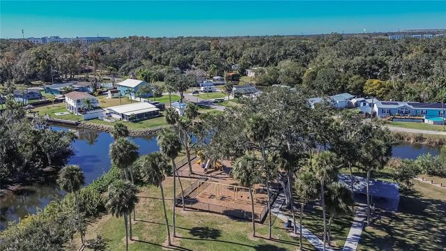 8615 PARKWAY CIRCLE, Riverview, FL 33569