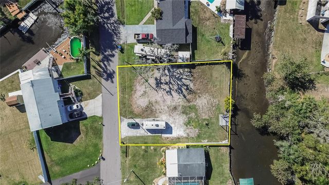 8615 PARKWAY CIRCLE, Riverview, FL 33569