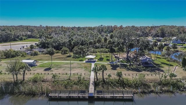 8615 PARKWAY CIRCLE, Riverview, FL 33569