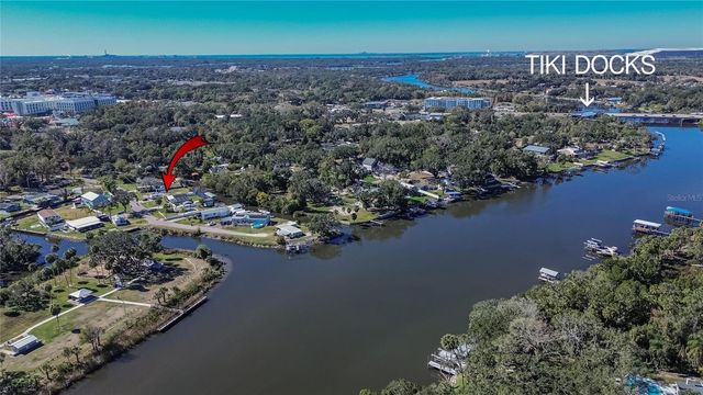 8615 PARKWAY CIRCLE, Riverview, FL 33569