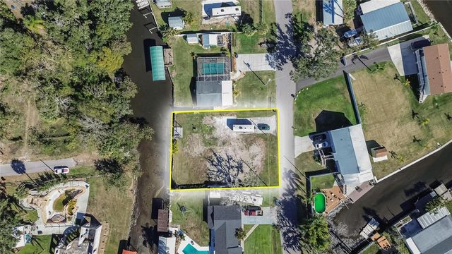 8615 PARKWAY CIRCLE, Riverview, FL 33569