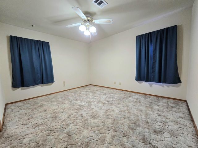 607 S Main Street, Dayton, TX 77535