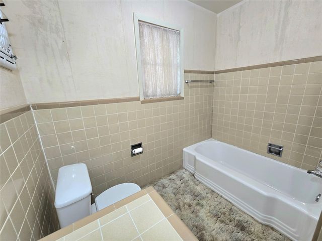 607 S Main Street, Dayton, TX 77535