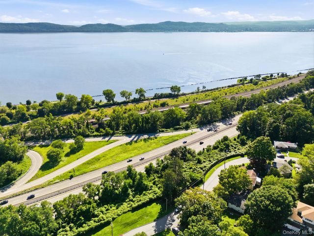 12 Wolf Road, Croton-on-hudson, NY 10520