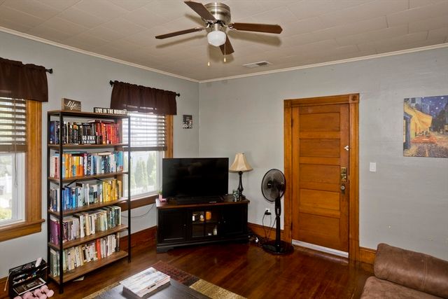84 George Street, Westfield, MA 01085