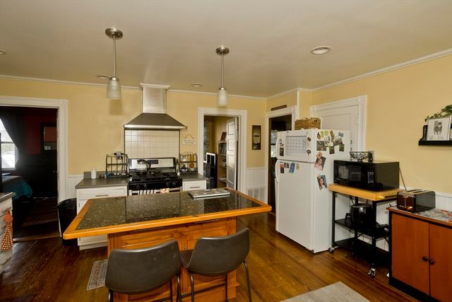 84 George Street, Westfield, MA 01085