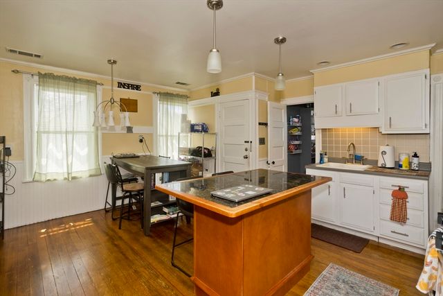 84 George Street, Westfield, MA 01085