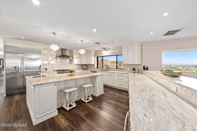 4821 E Winged Foot Place, Tucson, AZ 85718